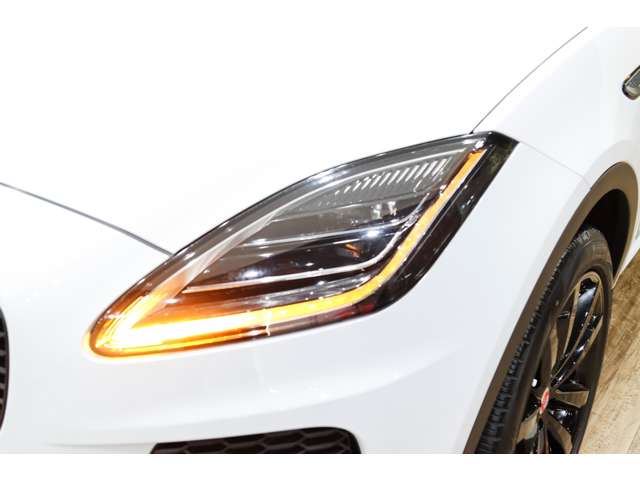 ジャガー Ｅペース Ｒダイナミック Ｓ ２．０Ｌ Ｄ１８０ ディーゼルターボ ４ＷＤ R1年 (関東) 99