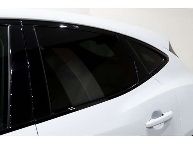ジャガー Ｅペース Ｒダイナミック Ｓ ２．０Ｌ Ｄ１８０ ディーゼルターボ ４ＷＤ R1年 (関東) 99