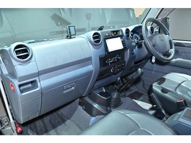 トヨタ ランドクルーザーバン ４．０ ４ＷＤ H27年 (関東) 99