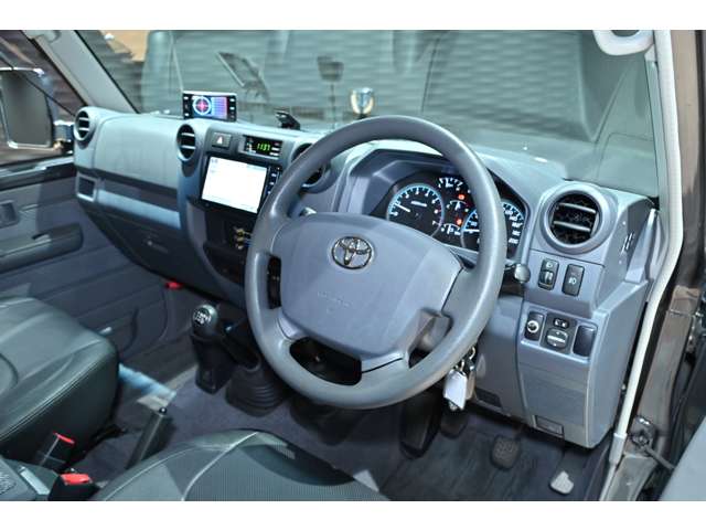 トヨタ ランドクルーザーバン ４．０ ４ＷＤ H27年 (関東) 99