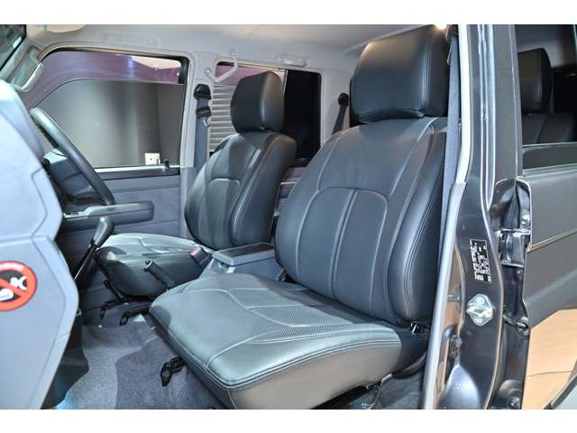 トヨタ ランドクルーザーバン ４．０ ４ＷＤ H27年 (関東) 99