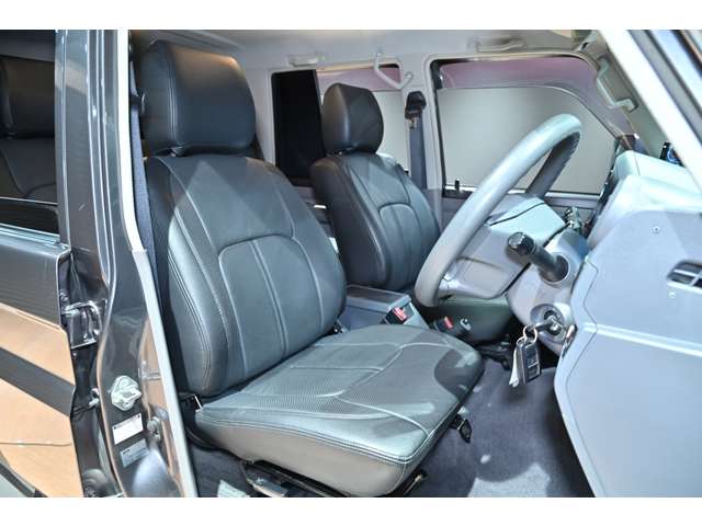 トヨタ ランドクルーザーバン ４．０ ４ＷＤ H27年 (関東) 99