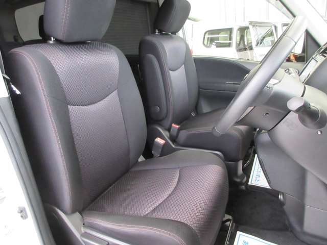 日産 セレナ ２．０ ハイウェイスター Ｓ－ＨＹＢＲＩＤ Ｖセレクション H25年 (関東) 99