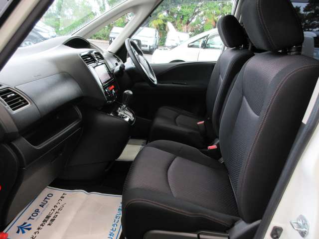 日産 セレナ ２．０ ハイウェイスター Ｓ－ＨＹＢＲＩＤ Ｖセレクション H25年 (関東) 99