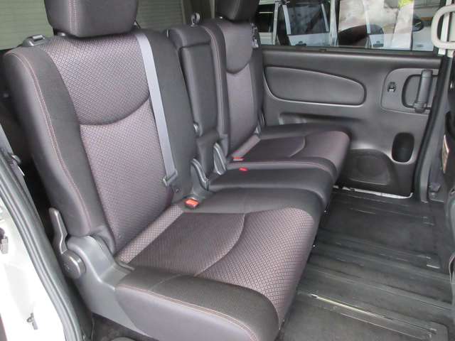 日産 セレナ ２．０ ハイウェイスター Ｓ－ＨＹＢＲＩＤ Ｖセレクション H25年 (関東) 99