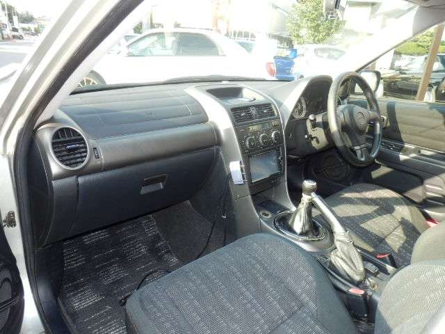 トヨタ アルテッツァ ２．０ ＲＳ２００ Ｚエディション H10年 (関東) 99