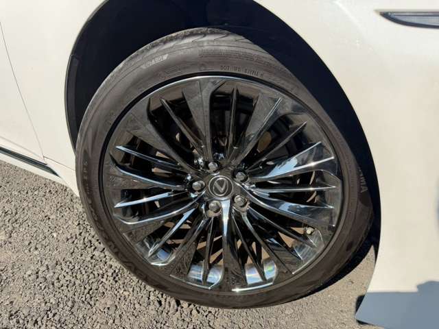 レクサス ＬＳ５００ｈ ５００Ｈ バージョンＬ ４ＷＤ H29年 (近畿) 99