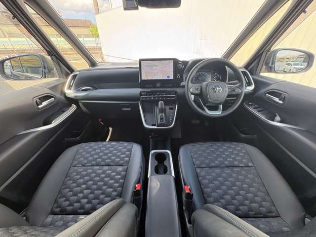 トヨタ ヴォクシー １．８ ハイブリッド Ｓ－Ｚ R6年 (近畿) 99