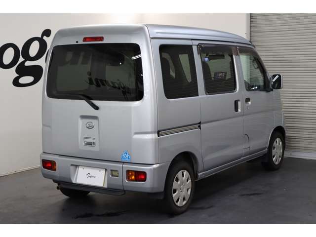 ダイハツ ハイゼットカーゴ ６６０ スローパー リヤシートレス仕様 折リ畳ミ補助シート付キ H25年 (近畿) 99