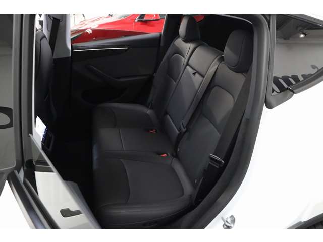 テスラ モデルＹ ＲＷＤ R7年 (近畿) 99