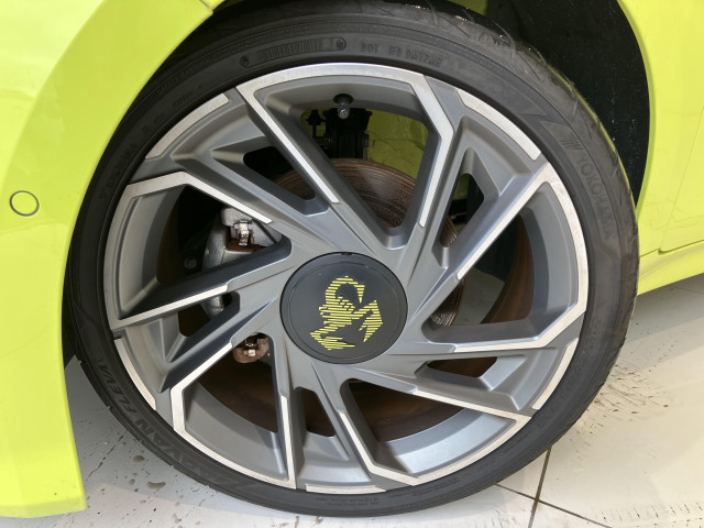アバルト ５００ｅ ツーリズモ R5年 (近畿) 99