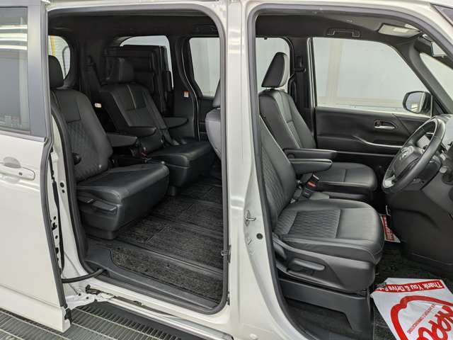 トヨタ ノア ２．０ Ｓ－Ｚ ４ＷＤ R4年 (東北) 99
