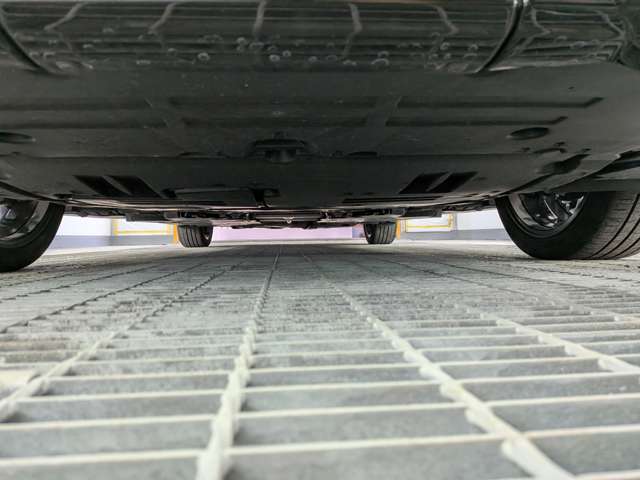 トヨタ プリウス ２．０ Ｚ Ｅ－ＦＯＵＲ ４ＷＤ R5年 (東北) 99