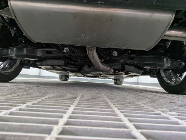 トヨタ プリウス ２．０ Ｚ Ｅ－ＦＯＵＲ ４ＷＤ R5年 (東北) 99