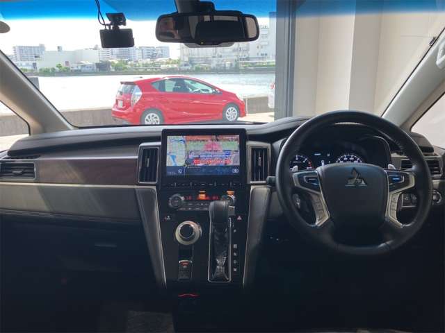 三菱 デリカ　Ｄ：５ ２．２ Ｐ ディーゼルターボ ４ＷＤ R4年 (近畿) 99