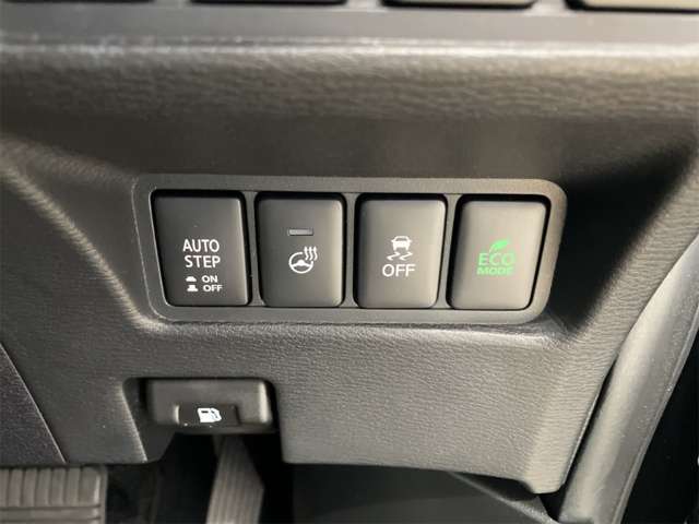 三菱 デリカ　Ｄ：５ ２．２ Ｐ ディーゼルターボ ４ＷＤ R4年 (近畿) 99