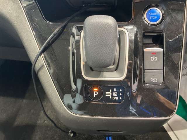 日産 セレナ １．２ Ｅ－ＰＯＷＥＲ ハイウェイスター Ｖ アーバンクロム R3年 (近畿) 99