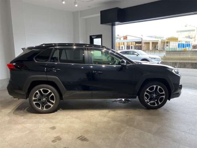 トヨタ ＲＡＶ４ ２．０ アドベンチャー ４ＷＤ R2年 (近畿) 99