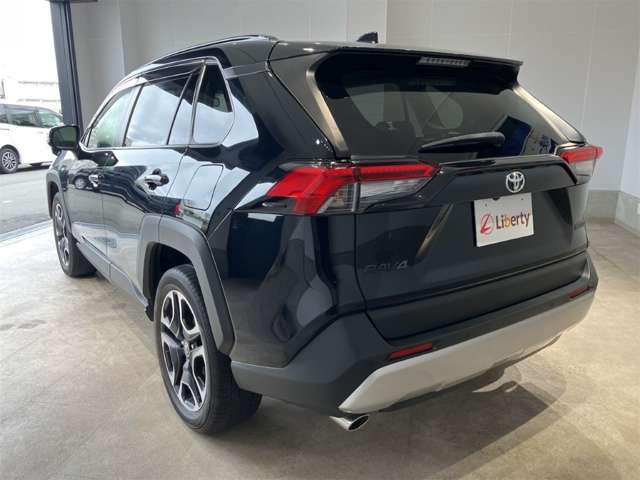 トヨタ ＲＡＶ４ ２．０ アドベンチャー ４ＷＤ R2年 (近畿) 99