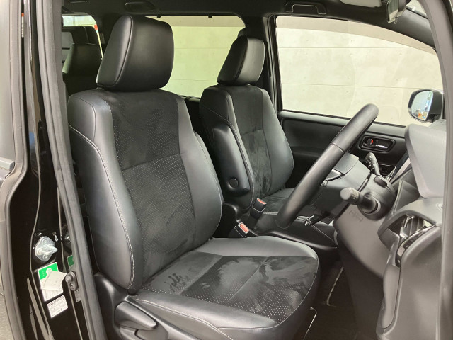 トヨタ ヴォクシー ２．０ ＺＳ 煌ＩＩＩ R3年 (近畿) 99