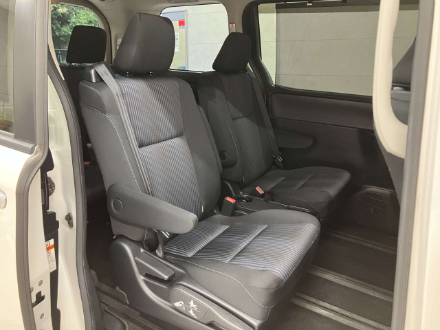 トヨタ ヴォクシー ２．０ ＺＳ 煌 H28年 (近畿) 99