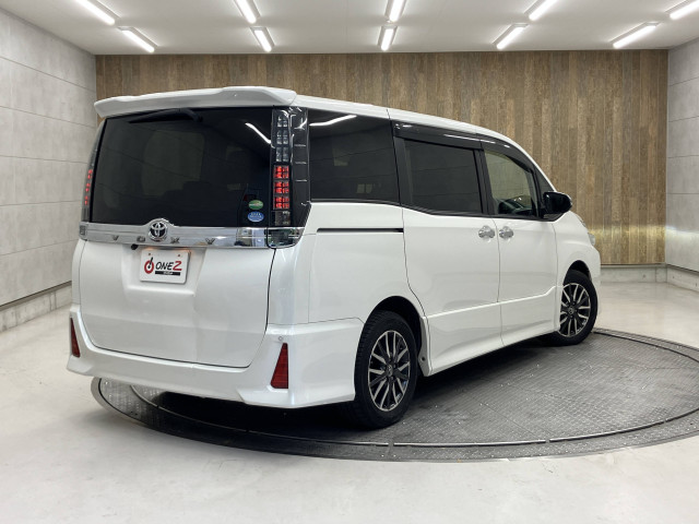 トヨタ ヴォクシー ２．０ ＺＳ 煌 H28年 (近畿) 99