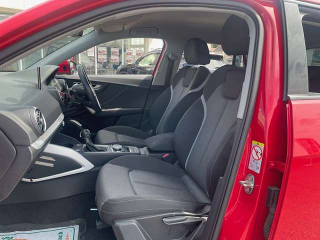 アウディ Ｑ２ ３０　ＴＦＳＩ　スポーツ H30年 (近畿) 99