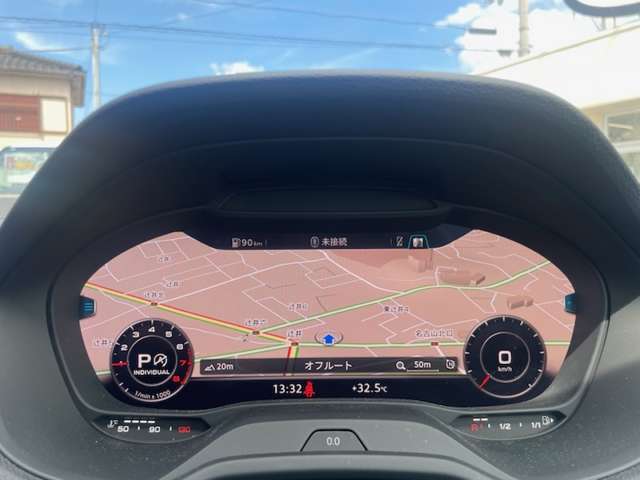 アウディ Ｑ２ ３０　ＴＦＳＩ　スポーツ H30年 (近畿) 99