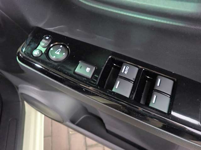 ホンダ Ｎ−ＯＮＥ ６６０ プレミアム R4年 (近畿) 99