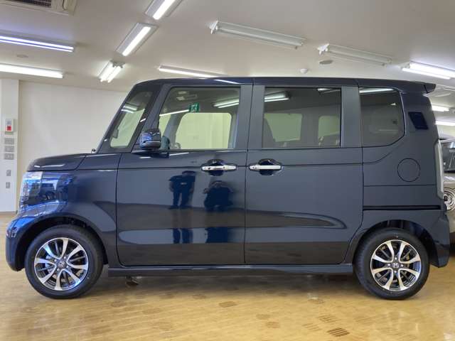 ホンダ Ｎ　ＢＯＸ カスタム ６６０ R8年 (四国) 99