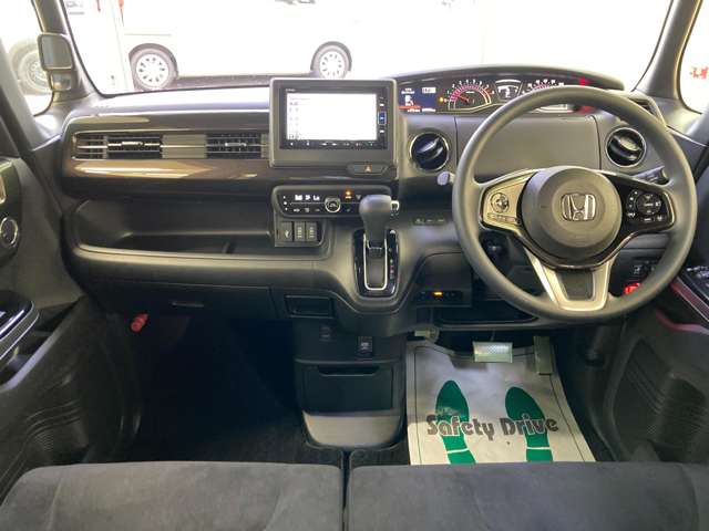 ホンダ Ｎ　ＢＯＸ カスタム ６６０ Ｇ Ｌ ホンダセンシング R2年 (四国) 99