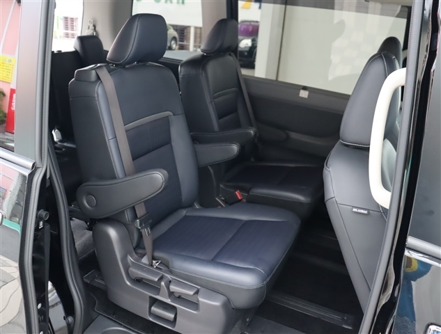 日産 セレナ １．４ Ｅ－ＰＯＷＥＲ ルキシオン R5年 (関東) 99