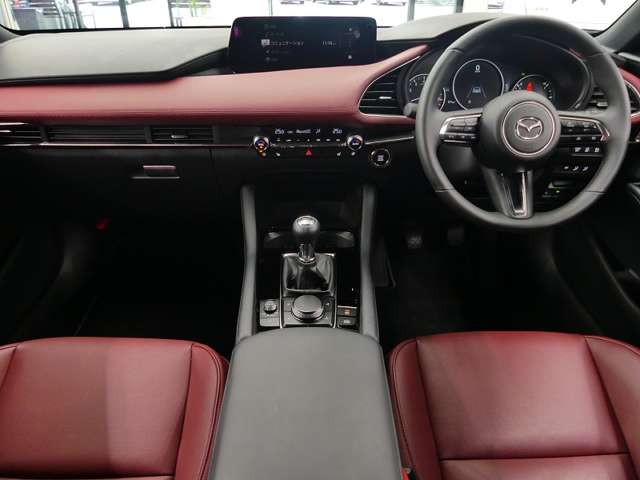 マツダ ＭＡＺＤＡ３　ファストバック ２．０ ２０Ｓ ツーリング R7年 (東海) 99
