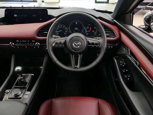 マツダ ＭＡＺＤＡ３　ファストバック ２．０ ２０Ｓ ツーリング R7年 (東海) 99