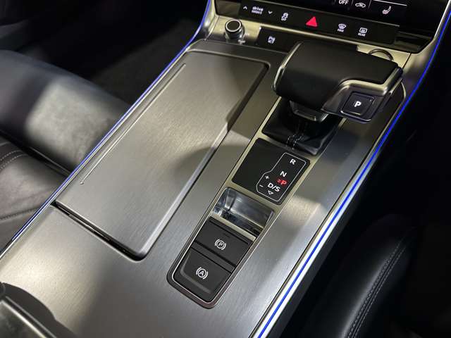 アウディ Ａ７　スポーツバック ４０ ＴＤＩ クワトロ Ｓラインパッケージ ディーゼルターボ ４ＷＤ R3年 (関東) 99