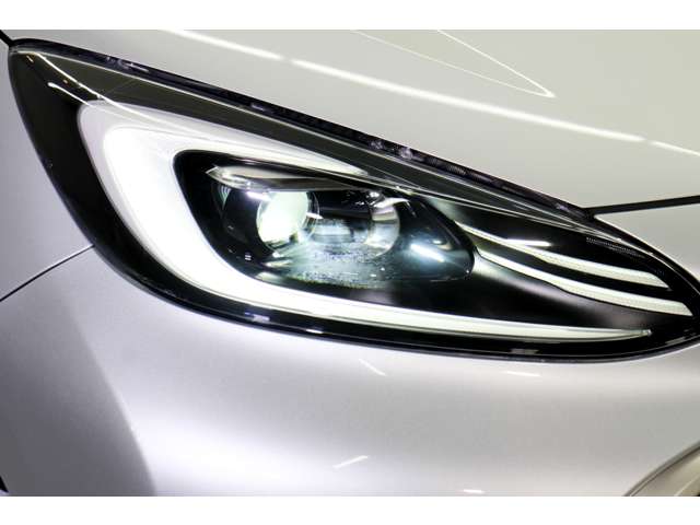 トヨタ アクア １．５ Ｚ R3年 (関東) 99