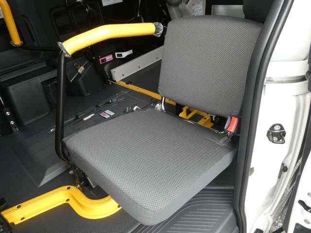 トヨタ ハイエースバン ２．０ ウェルキャブ ＢＵタイプ ロング R8年 (関東) 99