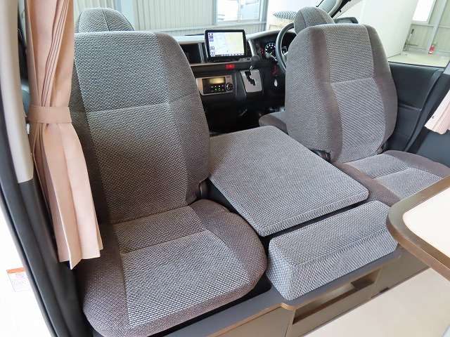 トヨタ ハイエースバン キャンピングカー R3年 (関東) 99