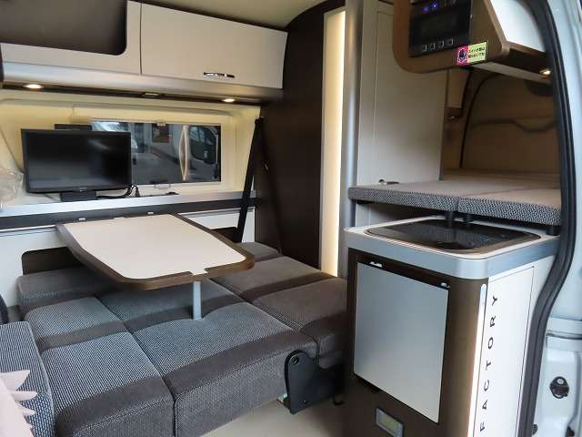 トヨタ ハイエースバン キャンピングカー R3年 (関東) 99