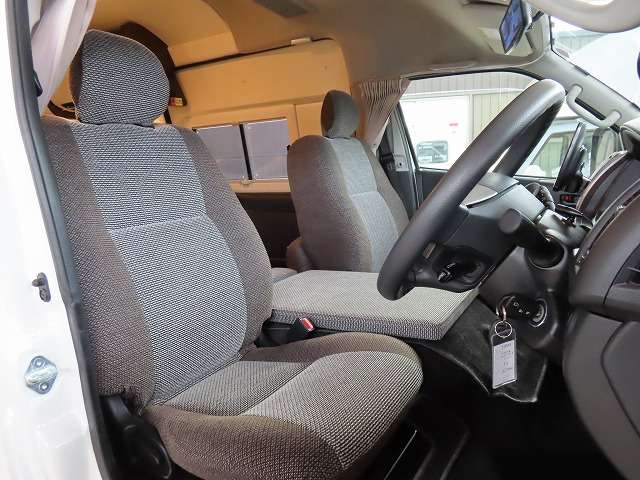 トヨタ ハイエースバン キャンピングカー R3年 (関東) 99