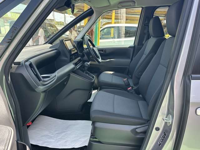 トヨタ ノア ２．０ Ｘ ４ＷＤ R4年 (東海) 99