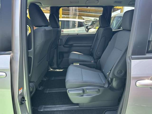 トヨタ ノア ２．０ Ｘ ４ＷＤ R4年 (東海) 99