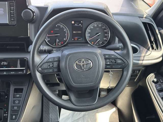 トヨタ ノア ２．０ Ｘ ４ＷＤ R4年 (東海) 99
