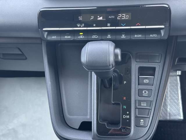 トヨタ ノア ２．０ Ｘ ４ＷＤ R4年 (東海) 99