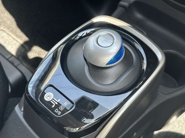 日産 ノート １．２ Ｅ－ＰＯＷＥＲ Ｂ R2年 (東海) 99