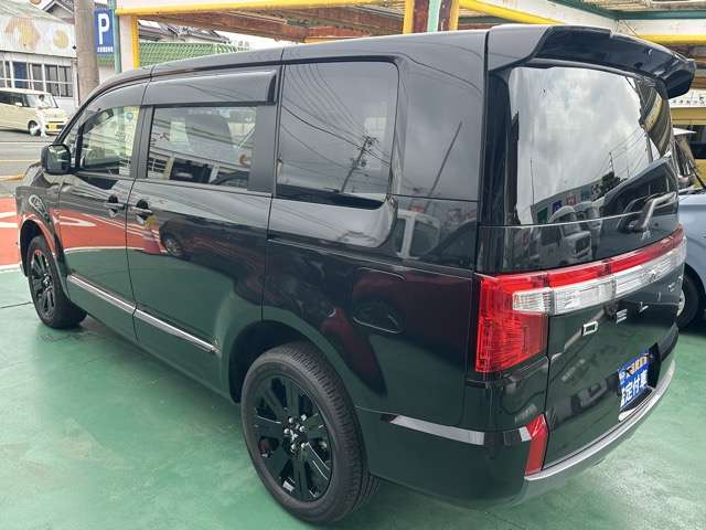 三菱 デリカ　Ｄ：５ ２．２ シャモニー 電動サイドステップ装着車 ディーゼルターボ ４ＷＤ R7年 (東海) 99