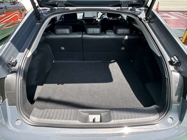 トヨタ プリウスＰＨＶ ２．０ プラグインハイブリッド Ｚ R5年 (東海) 99