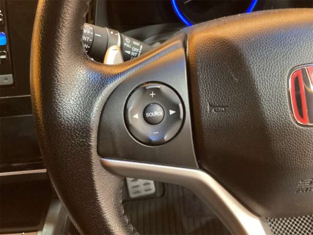 ホンダ シャトル １．５ ハイブリッド Ｘ H29年 (近畿) 99