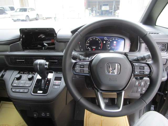 ホンダ ステップワゴン １．５ スパーダ ４ＷＤ R8年 () 99