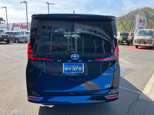 トヨタ ノア １．８ ハイブリッド Ｚ Ｅ－ＦＯＵＲ ４ＷＤ R5年 (関東) 99